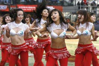 Illustration for article titled The Chinese Know Baseball Needs More Cheerleaders